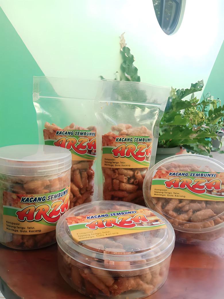 Produc Camilan Kacang Sembunyi -Bu Kusmiati (wk.sekretaris)